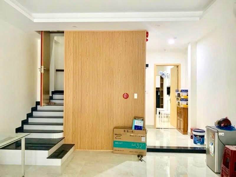 Tòa nhà 4,5 tầng biển Mỹ Khê-Dòng tiền 40 triệu tháng -Giá 12,49 tỷ.