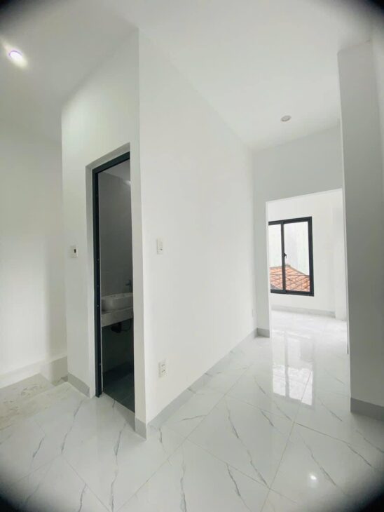 # Nhà Góc Kiệt 2.5m Phan Thanh, 42m2, 2 tầng 3PN, đẹp thoáng, 2.7 tỷ