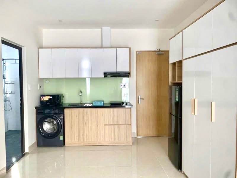 Tòa nhà 4,5 tầng biển Mỹ Khê-Dòng tiền 40 triệu tháng -Giá 12,49 tỷ.