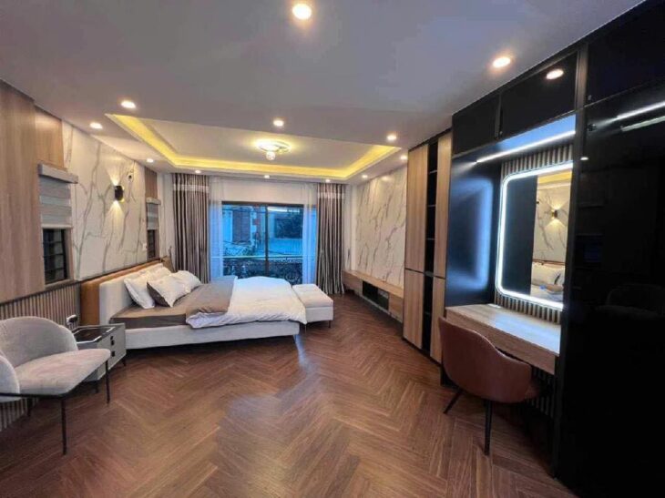 Mặt phố Thụy Khuê – KD sầm uất – 8 tầng thang máy – 60m chỉ 42 tỷ