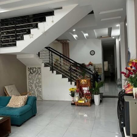 Bán nhà 2 tầng 100m2 đường 7,5m – Hòa Xuân – Giá chỉ 4,4 tỷ. Bán nhà 2 tầng 100m2 đường 7,5m – Hòa Xuân – Giá chỉ 4,4 tỷ.