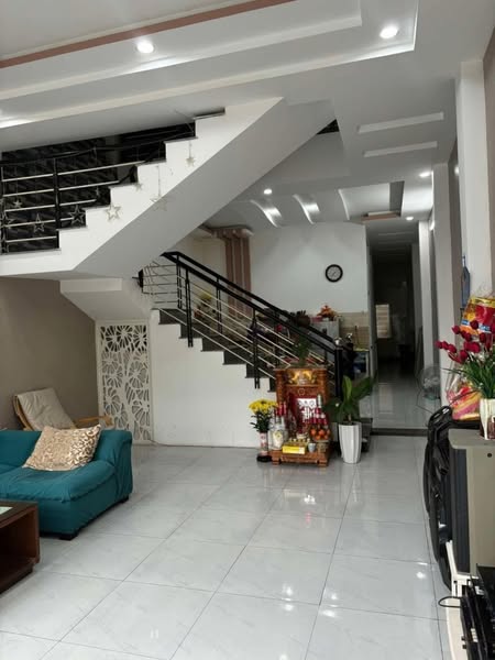 Bán nhà 2 tầng 100m2 đường 7,5m – Hòa Xuân – Giá chỉ 4,4 tỷ.