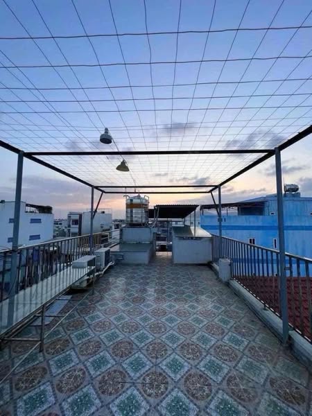 Nhà 4,5 tầng ,dòng tiền 25 triệu tháng ,thang máy -Nguyễn Hữu Thọ -Hải Châu-Giá chỉ 6,3 tỷ.