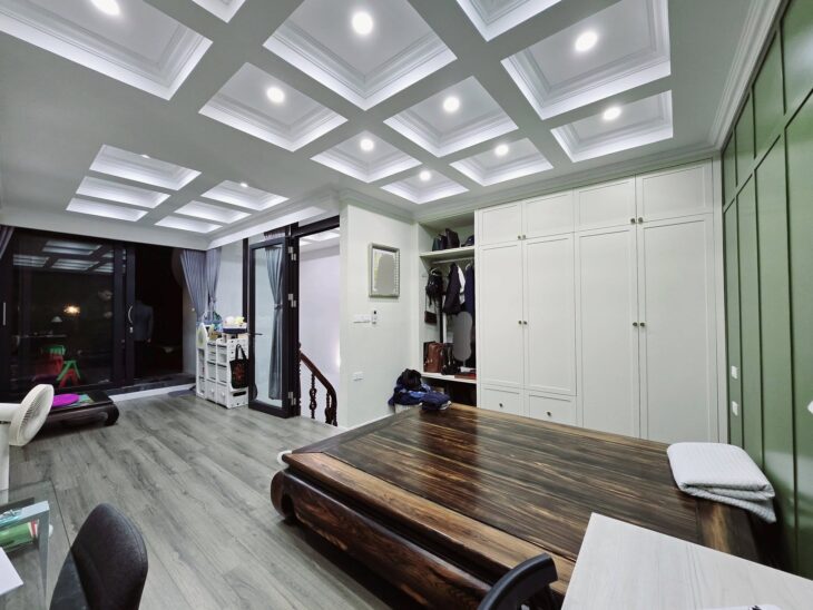 ĐẸP HIẾM – Nhà Lô Góc Đường Cầu Giấy 70m2/ 6Tầng, MT 5m – 22.8 Tỷ Ô tô, KD tốt