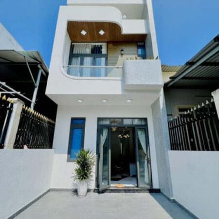 Xuất hiện căn nhà1T1L , gần trung tâm TP.Biên Hoà . Cách KDL Bửu Long 7phút đi xe giá chỉ hơn 1ty