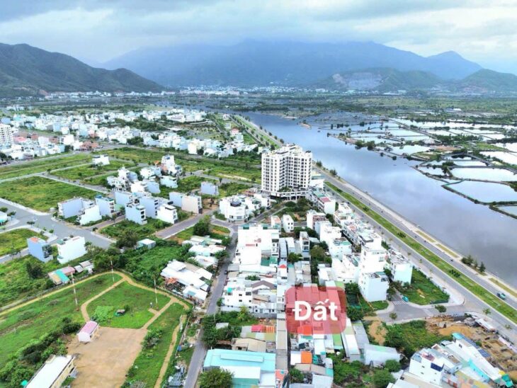 Đất 2 mặt tiền giáp KĐT VCN Phước Long 1 , cách đường Vành Đai chỉ 100m