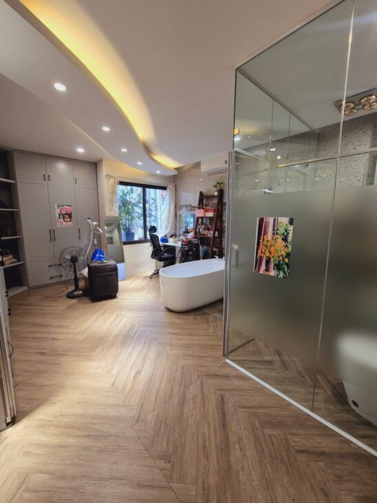 Bán nhà Mặt Phố Quan Nhân 84m2/ 5T Thang máy, MT 5m 33 Tỷ, QH ổn định, KD đỉnh