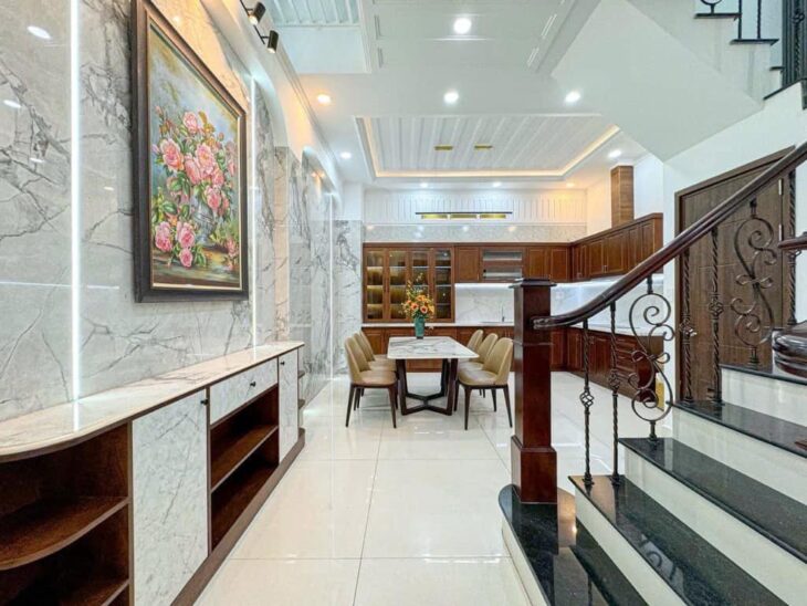 Mặt tiền hẻm kinh doanh, Nhà 4 Tầng, Tặng nội thất, 5×12, Sân Thượng, 165 Nguyễn Thị Thập, Tân Phú