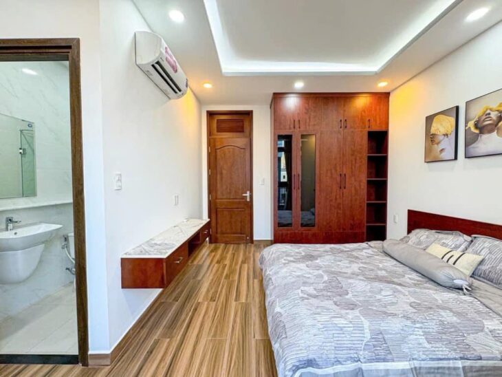 Mặt tiền hẻm kinh doanh, Nhà 4 Tầng, Tặng nội thất, 5×12, Sân Thượng, 165 Nguyễn Thị Thập, Tân Phú