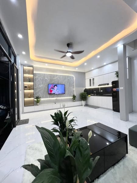 ĐẸP VÔ ĐỐI-MẶT TIỀN SIÊU RỘNG 6 MÉT- Khâm Thiên Gần Ô Chợ Dừa 36m/4Tầng 6.98 Tỷ