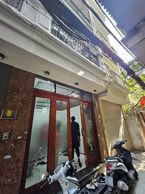 BÁN NHÀ SIÊU ĐẸP 2 THOÁNG, GỐC ĐỀ – HOÀNG MAI, KD: 48M, 5T, MT: 3.8M, GIÁ CHÀO 9.5 TỶ