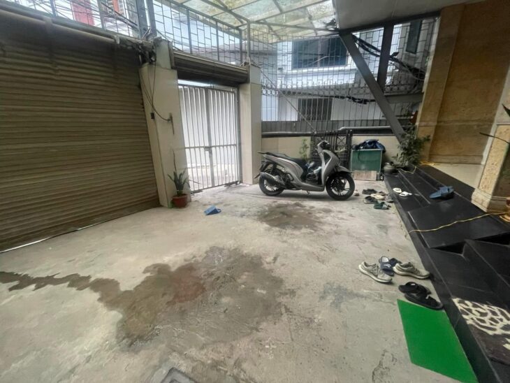 CHỦ NGỘP BANK-GIÁ NÀO CŨNG BÁN- Đường Cầu Giấy 147m2/8Tầng/MT 8m 44.5 Tỷ, Ô tô