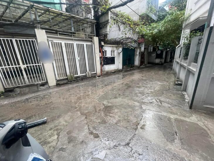 CHỦ NGỘP BANK-GIÁ NÀO CŨNG BÁN- Đường Cầu Giấy 147m2/8Tầng/MT 8m 44.5 Tỷ, Ô tô