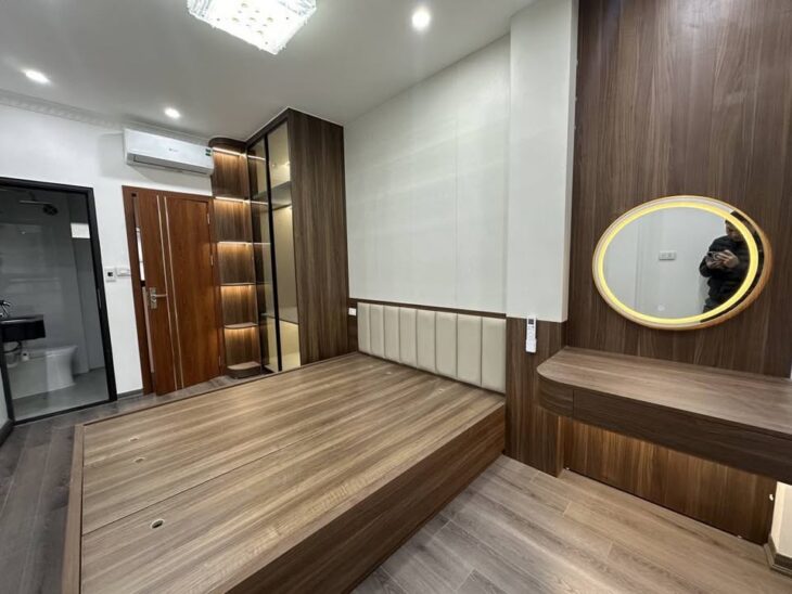 SIÊU HIẾM HOT- BÁN NHÀ NGUYỄN VĂN CỪ – LONG BIÊN-NHÀ DÂN XÂY- GẦN Ô TÔ- NGÕ THÔNG THOÁNG VĨNH VIỄN.