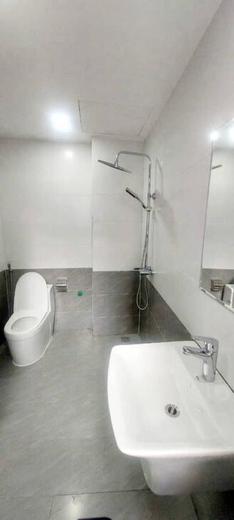 BÁN NHÀ RIÊNG PHỐ ĐÀM QUANG TRUNG- LONG BIÊN,45/30 M2, 5 TẦNG, 5.65 TỶ.