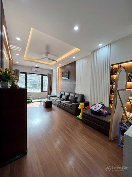 Bán nhà Phạm Văn Đồng, 65m2, 5tầng, phân lô, lô góc 3 mặt ngõ ôtô tránh – 19tỷ
