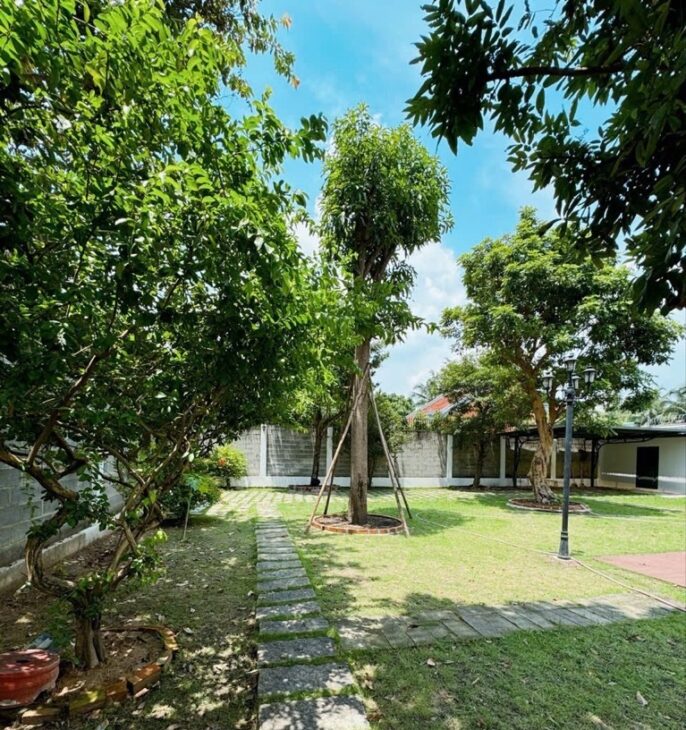 Biệt Thự 878m2 có 20 tỷ Bùi Công Trừng Nhị Bình Hóc Môn Tp. Hồ Chí Minh