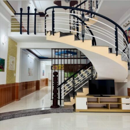 ???? Bán nhà nhà 3 tầng đẹp, kiên cố, sát chợ Miếu Bông, 100m2, kinh doanh rất tốt chỉ hơn 2 tỷ