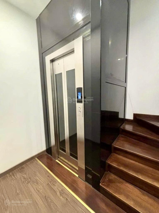 Bán nhà PL Láng Hạ – Đống Đa – 115m x MT 9m – Lô Góc Ô tô tránh Thang máy – Vỉa hè