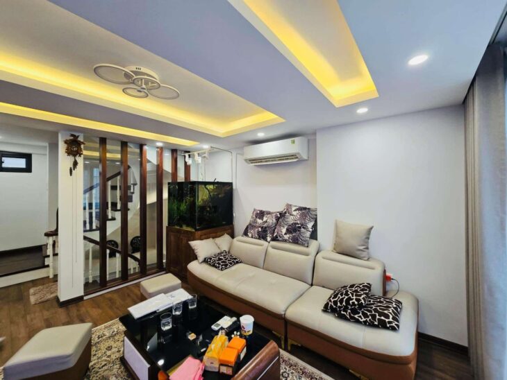 TT HAI BÀ TRƯNG: NHÀ ĐẸP Ở NGAY – SÁT PHỐ, OTO 7 CHỖ VÀO NHÀ – VỪA Ở VỪA KINH DOANH. CHỈ 7.5 TỶ –