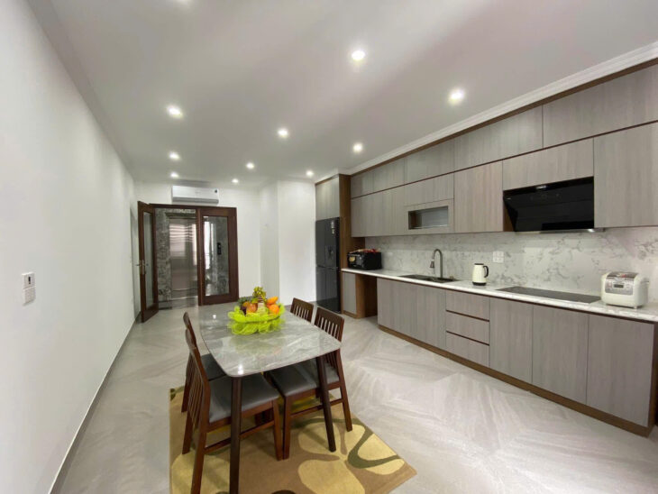 Bán Nhà Đường 800A Cầu Giấy Ô Tô Thang Máy Dt 48m2 8 tầng Giá 17,7Tỷ