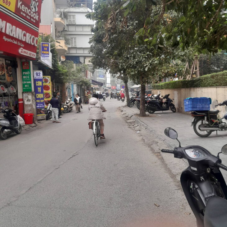 Bán gấp nhà ngõ ô tô, DT 33m2 , 5 tầng, MT 3,4m, Ngõ 34 Hoàng Cầu , Đống Đa.Giá 7,9 tỷ.