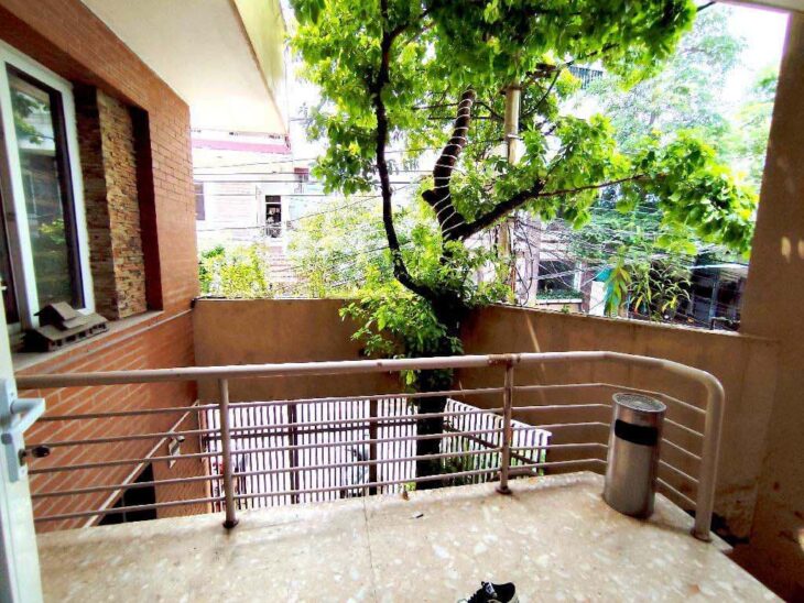 Biệt thự mini Cổ Linh-Tư Đình, 125m x 5 tầng, mặt tiền 8.5m, 1 mặt phố 1 mặt ngõ, gara ôtô, ô chờ