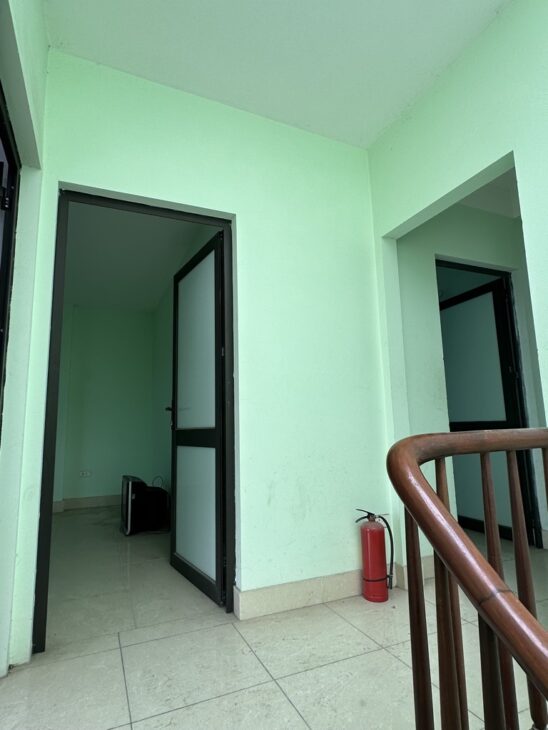 LÊ VĂN HIẾN – PHÂN LÔ – NGÕ THÔNG – DÂN XÂY – DÒNG TIỀN – MẶT TIỀN ĐẸP – 100M Ô TÔ TRÁNH