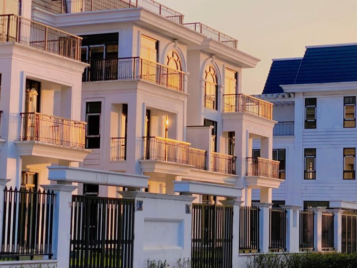 Sổ đỏ lâu dài.BT 3,5 tầng,268m,mt10m,18 tỷ.Giá đầu tư