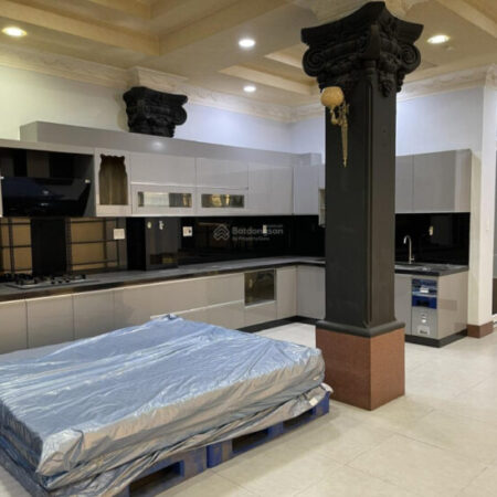 Chính chủ bán nhà mặt tiền DT 120m2 1 trệt 5 lầu đang KD đường Huỳnh Tấn Phát, Phường Phú Thuận