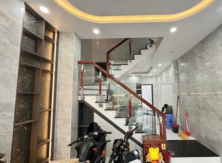 NHÀ ĐẸP – GIÁ TỐT – Vị Trí Tại : Đường Hòa Hưng – Quận 10 – Hồ Chí Minh