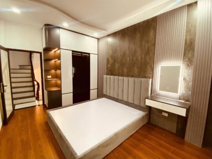 BÁN NHÀ CHÙA QUỲNH ,TRUNG TÂM HAI BÀ TRƯNG, CỰC HIẾM ,Ô TÔ 50M , FULL NỘI THẤT,- CHỈ VIỆC XÁCH VALI