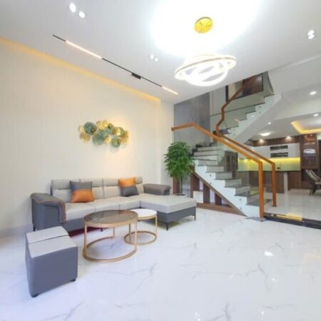 Nhà phố đẹp 3 tầng x 75m2, full nội thất, đường 5m5 cạnh biển Nguyễn Tất Thành, Hòa Minh – Chỉ Nhà phố đẹp 3 tầng x 75m2, full nội thất, đường 5m5 cạnh biển Nguyễn Tất Thành, Hòa Minh – Chỉ