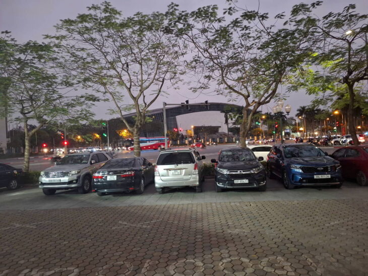 Bán gấp CHCC ,Tòa CT5 ĐN3, DT:124m2 – 4PN, Nguyễn Cơ Thạch, Nam từ Liêm, 7,45 tỷ.