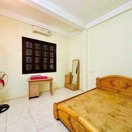 Rất tốt! Bán nhà CHÙA BỘC, 30m2, 6 tỷ, Phân lô, Gần Ô Tô, 5 tầng, 4 Ngủ, Sổ chính chủ