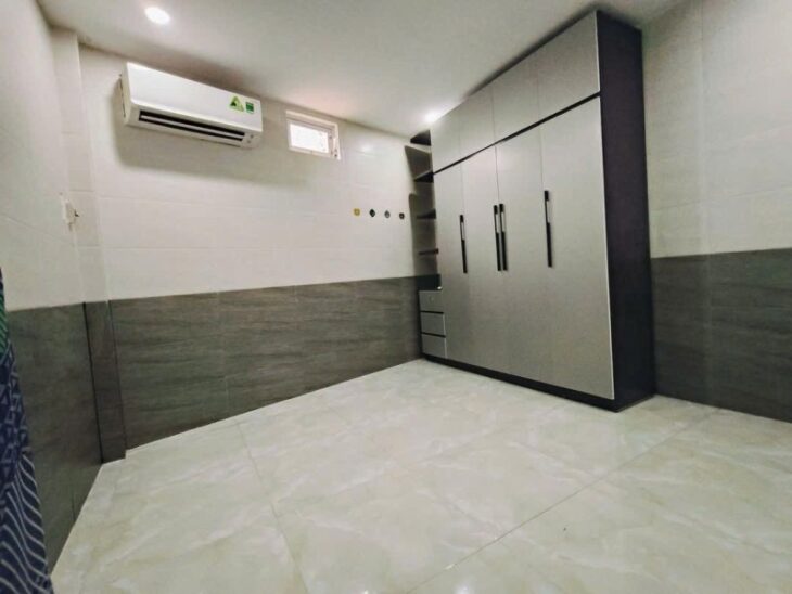 # Nhà Kiệt gần MT Điện Biên Phủ, 40m2, gác lửng sạch đẹp, hơn 2 tỷ