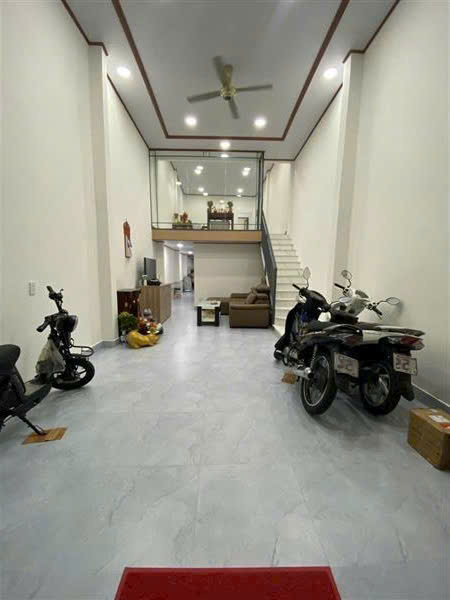 NHÀ ĐẸP LÒ GỐM GẦN HẬU GIANG QUẬN 6, 2 TẦNG DIỆN TÍCH 4,1 X 21M CHỈ 5.x Tỷ