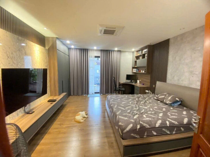 Cực đẹp phố Lạc Long Quân 90m2, 4T, MT5m ô tô thoải mái bên đường là Hồ Tây ở sướng