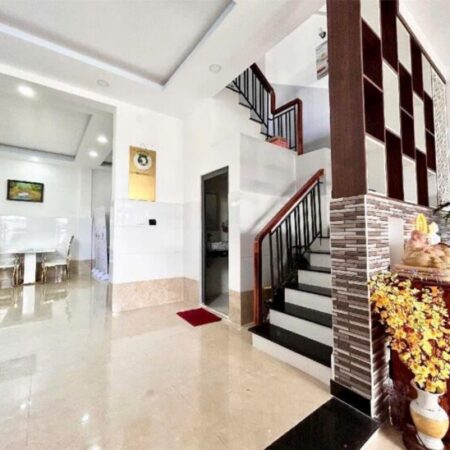 Nhà góc 2 mặt tiền Đào Sư Tích, 4 tầng, 6×13.5m, giá 6.55 tỷ