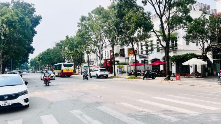 nhà đẹp Long Biên 90m x 5 tầng, mặt tiền 6m , gara 7 chỗ, vỉa hè, ôtô tránh, thang máy, full nội