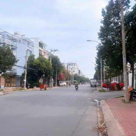 Nhà 4 tầng DT 5x17m, đường nội bộ 8m Phạm Thế Hiển Quận 8 , nhỉnh 8 tỷ LH 0399833339