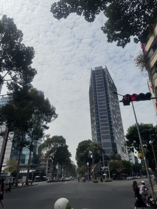 ???? NHÀ 3 TẦNG – SÁT MẶT TIỀN Q1 – CHỈ 2.5 TỶ! ????