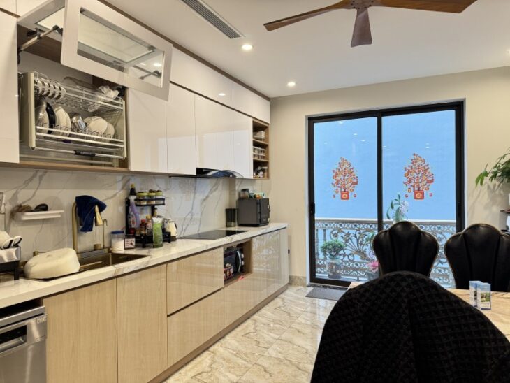 BÁN NHÀ TT ĐỐNG ĐA, LÔ GÓC 2 THOÁNG, 58M2 X 6 TẦNG, BA GÁC ĐỖ CỬA, NHỈNH 8 TỶ