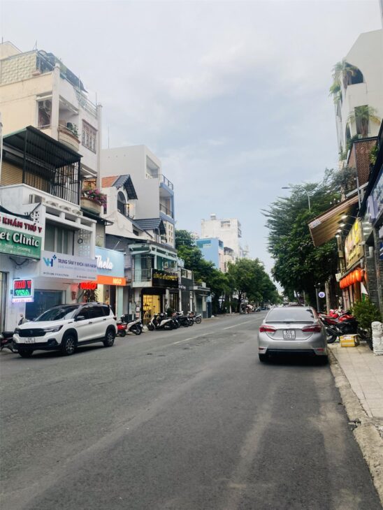 **Bán nhà mặt tiền Võ Thành Trang, phường 11 Tân Bình (4,5*15) 3 tầng