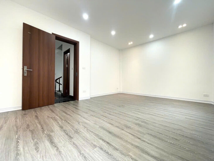 Bán nhà Phố Thái Hà, Ngõ Đẹp, Sổ Vuông, 9 Ngủ, 58mx5T, Giá: 12.9 Tỷ, Lh: 0396935190.