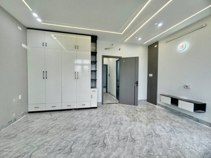 Bán nhà 66m² (4 tầng, full nội thất) – Hẻm ô tô, gần Võ Văn Hát – Giá chỉ 5.7 tỷ!
