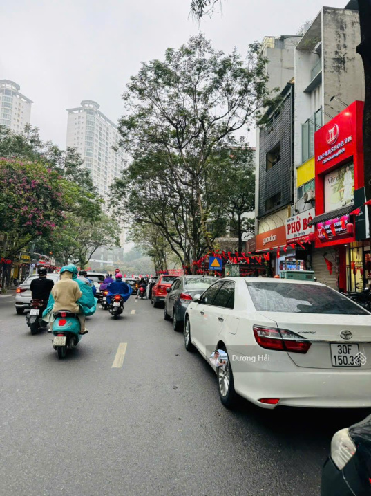 Bán nhà Mặt Phố Trần Quốc Hoàn – Cầu Giấy – 70m MT 6m – Nhà Sẵn Kinh Doanh – Văn Phòng