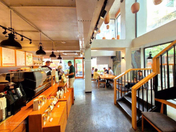 Bán Nhà Mặt Phố Xuân La, Tây Hồ, 52 tỷ – 115 m2 5 Tầng Lô Góc gần ĐSQ Hàn Quốc