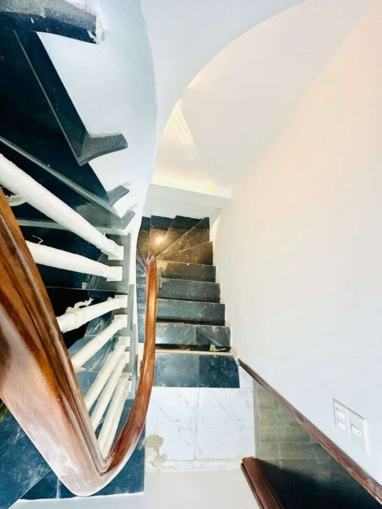 BÁN NHÀ BẠCH MA QUẬN I HAI BÀ TRƯNG NHÀ MỚI KÍNH KOONG 35M 5 TẦNG GIÁ 5,2 TỶ