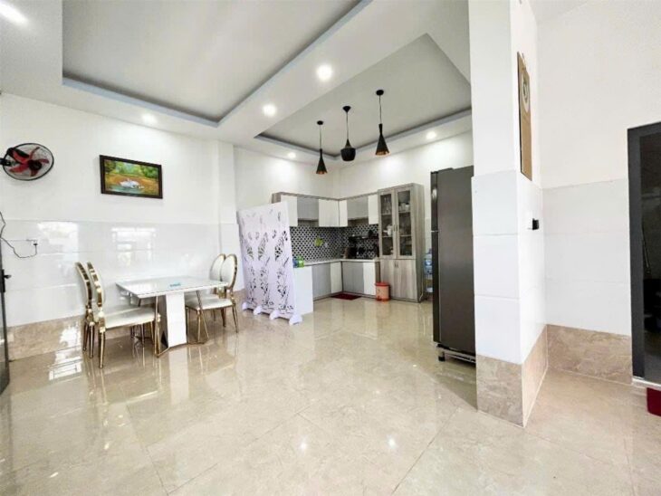 Nhà góc 2 mặt tiền Đào Sư Tích, 4 tầng, 6×13.5m, giá 6.55 tỷ